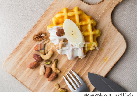 Waffle and mixed nuts Waffle and mixed nuts 35414143