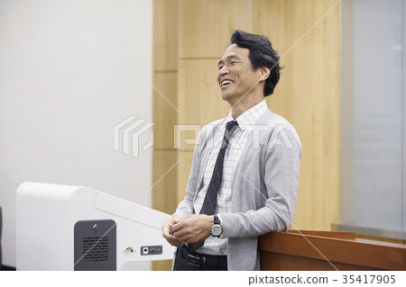 教授 教授 35417905