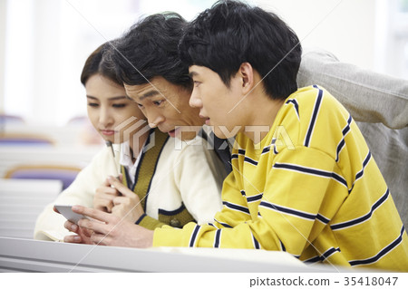 教授，大學生 35418047