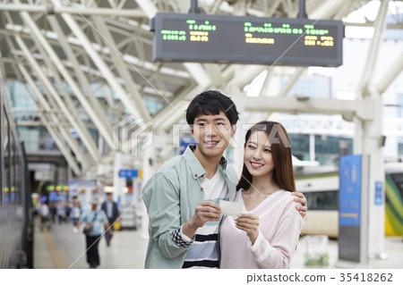 大學生，朋友，火車 35418262