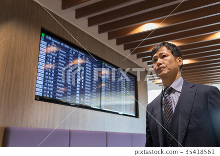 Businessman airport office business image 35418561