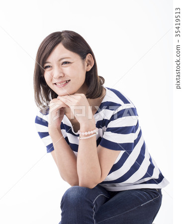 Women in their 40's 35419513