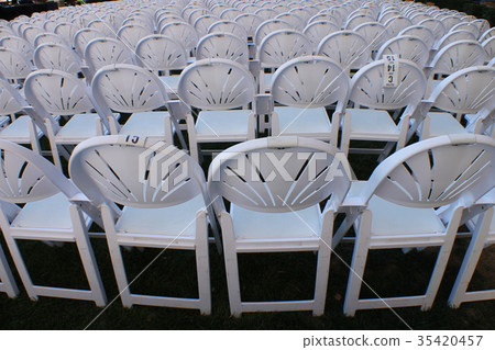 一把椅子 一把椅子 35420457