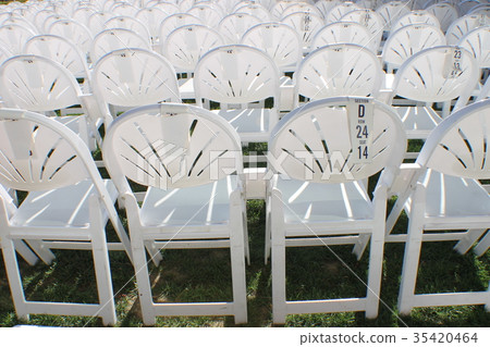 一把椅子 35420464