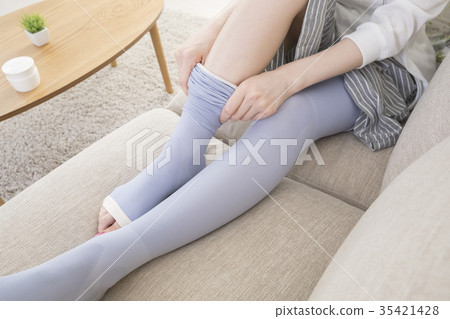 抗腫脹足女 抗腫脹足女 35421428