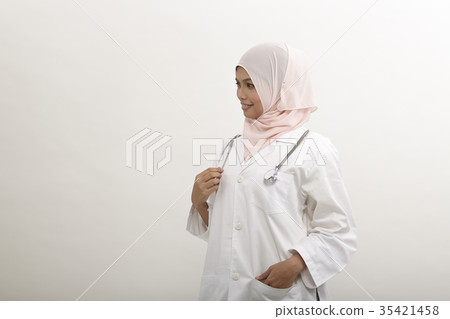 female female 35421458