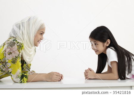 mother and daughter mother and daughter 35421816