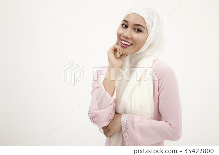 malay woman 35422800