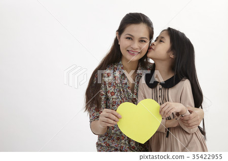 mother and daughter mother and daughter 35422955