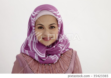 malay woman 35423365