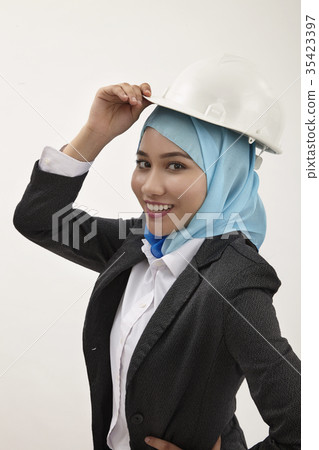 woman engineer woman engineer 35423397