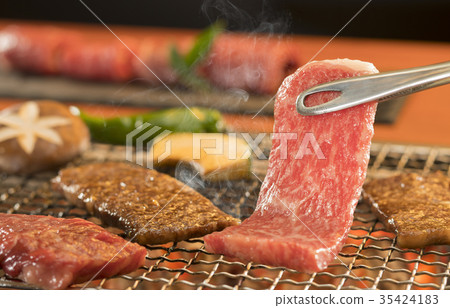 Grilled meat 35424183