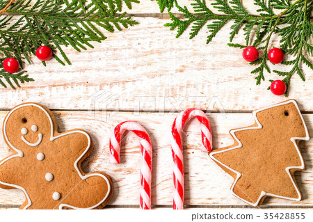 Christmas background with gingerbread cookies Christmas background with gingerbread cookies 35428855