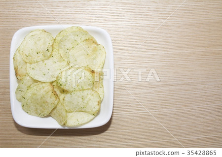 Crisps Crisps 35428865