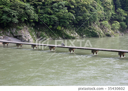 Shimanto River subsidence bridge 35430602