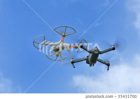 Two drone 35431700