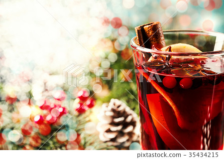 Hot mulled wine 35434215