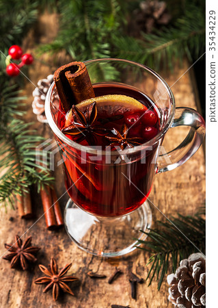 Hot mulled wine 35434229
