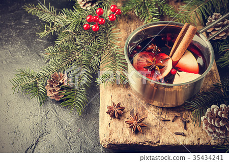 Hot mulled wine 35434241