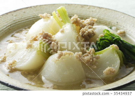Simmered turnip 6 35434937