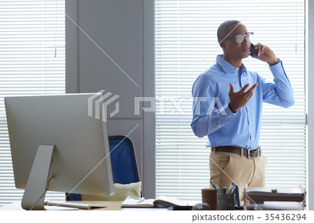 Emotional phone call Emotional phone call 35436294