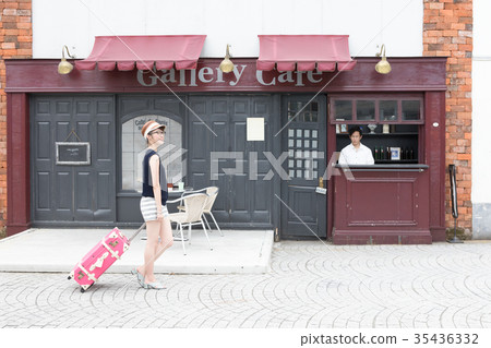 Traveling alone, young woman Traveling alone, young woman 35436332