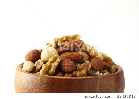 堅果 35437818
