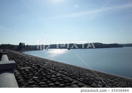 Sayama Lake 35438464