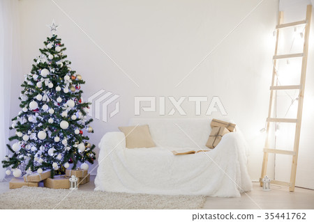 Christmas card Christmas tree with Christmas gifts Christmas card Christmas tree with Christmas gifts 35441762
