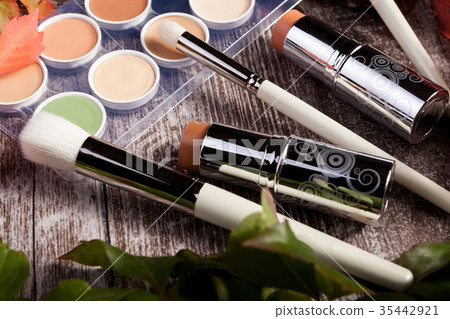 Professional cosmetics make up prducts in autumn Professional cosmetics make up prducts in autumn 35442921