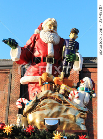Santa Claus Santa Claus 35448287