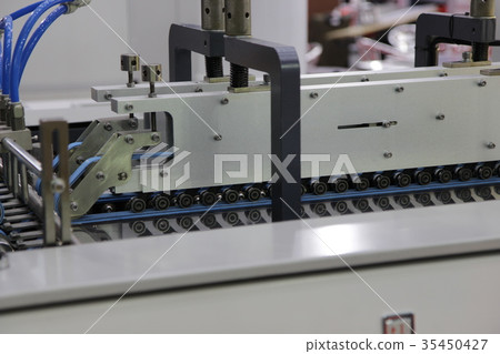 Digital label production machine 35450427