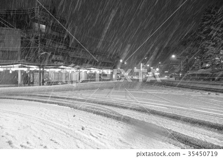 Kyoto Snowscape Monochrome Image 35450719