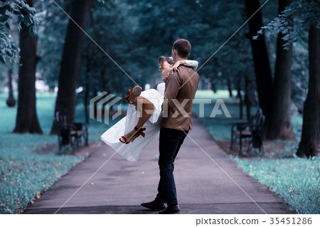 Wedding, the bride and groom on the wedding day photosession 35451286