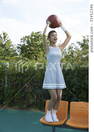 Young woman, sports, basketball Young woman, sports, basketball 35452340