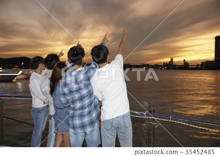 少婦,年輕人,朋友,漢江,業餘時間 少婦,年輕人,朋友,漢江,業餘時間 35452485