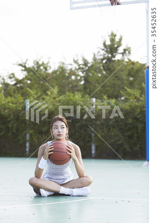 Young woman, sports, basketball 35452635