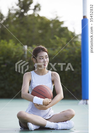 年輕女子,體育,籃球 年輕女子,體育,籃球 35452832