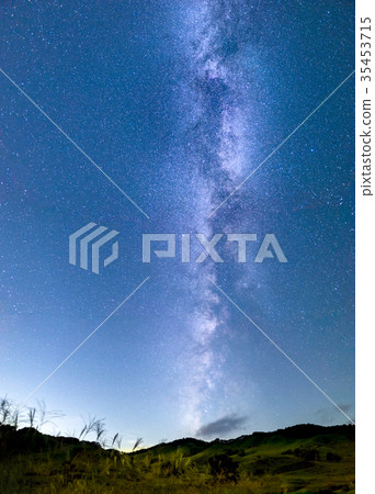 東邦高原的繁星之夜（兵庫縣神崎郡神川町川上）*照片位置信息位於作品的評論部分 35453715