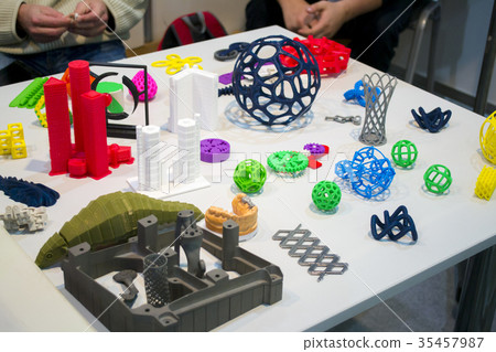 Objects printed on metal 3d printer and printer 35457987