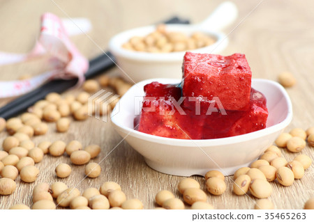 Tofu red 35465263