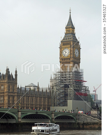 Big Ben (Westminster's Palace) 35465327