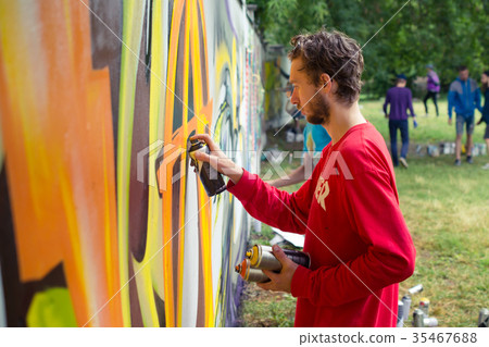 Graffiti. Graffiti. 35467688