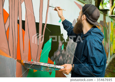 Graffiti. Graffiti. 35467695