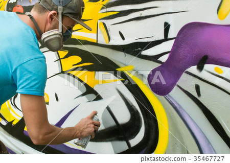 Graffiti. Graffiti. 35467727