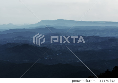 Layers of mountain 35470158