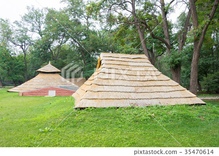 Shinraku廢墟沉陽市,遼寧省,中國 Shinraku廢墟沉陽市,遼寧省,中國 35470614