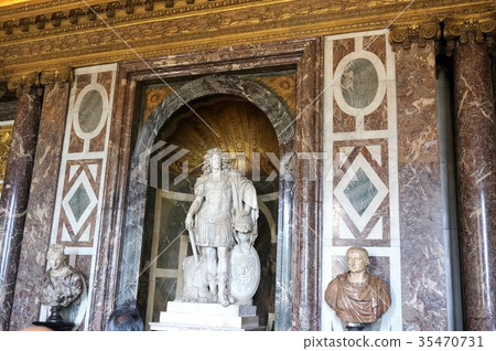 凡爾賽宮-12路易十四人像 35470731