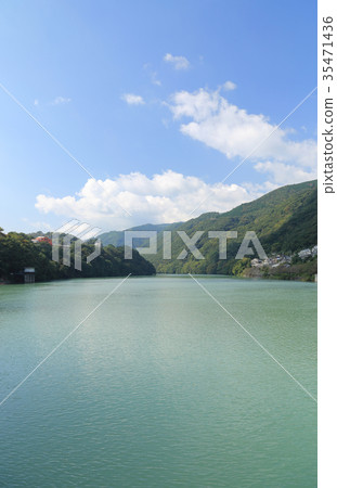 “池田湖”由池田大壩中間的池田大壩創造 35471436