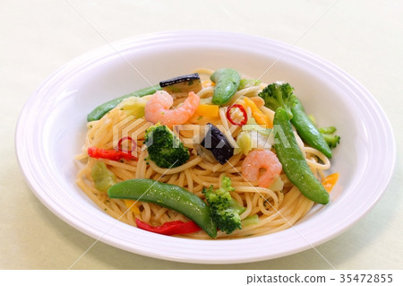 蝦和蔬菜peperoncino 蝦和蔬菜peperoncino 35472855